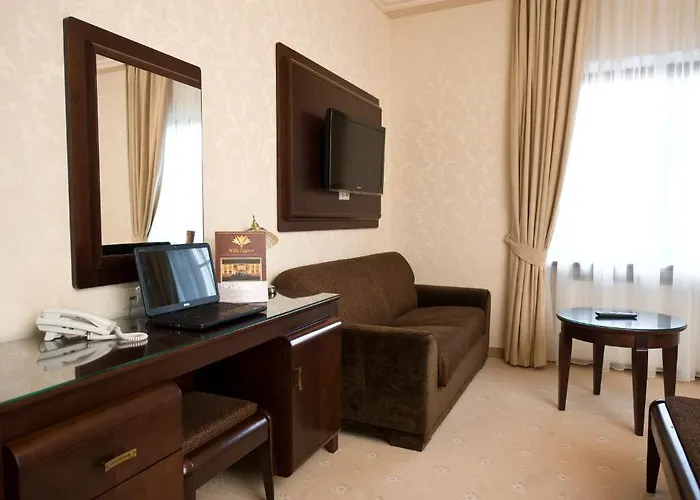 Zagórze Nocleg ze śniadaniem 4*